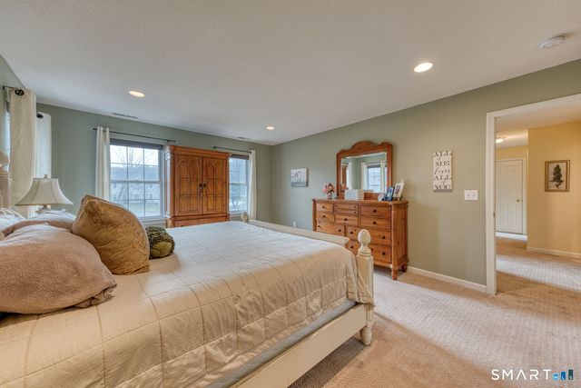 33 Saint Andrews, Glastonbury, CT 06033