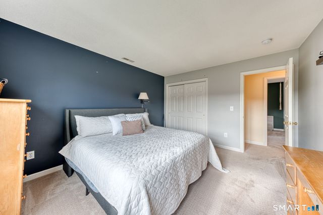 33 Saint Andrews, Glastonbury, CT 06033