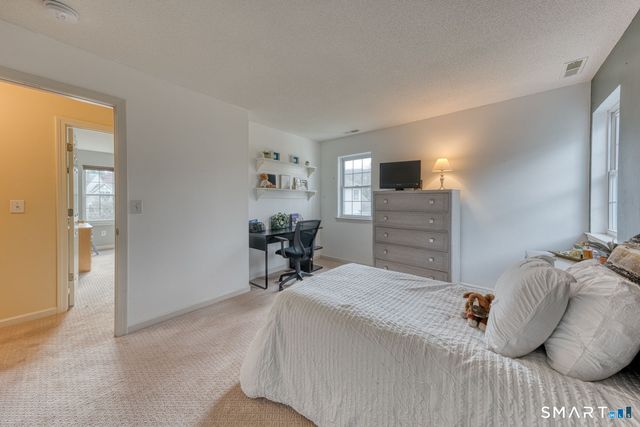 33 Saint Andrews, Glastonbury, CT 06033