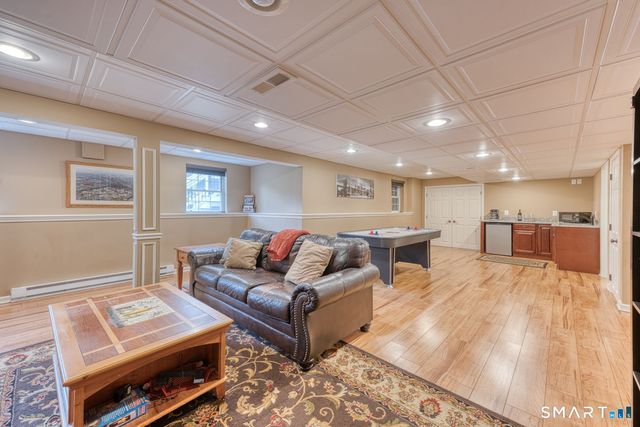 33 Saint Andrews, Glastonbury, CT 06033