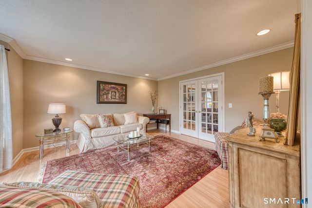 33 Saint Andrews, Glastonbury, CT 06033