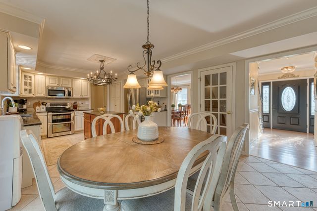 33 Saint Andrews, Glastonbury, CT 06033