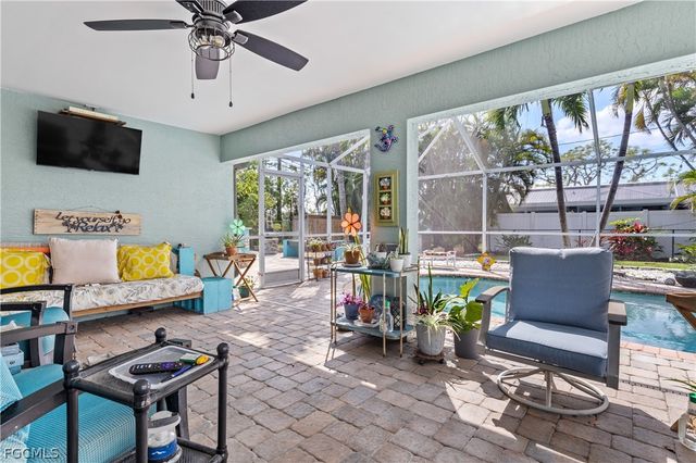 402 SW 46th TER, Cape Coral, FL 33914