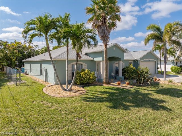 402 SW 46th TER, Cape Coral, FL 33914