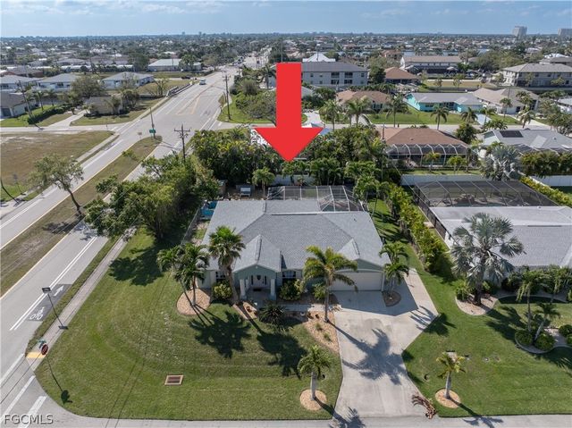 402 SW 46th TER, Cape Coral, FL 33914