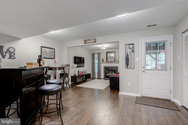 204 ANTHONY CT, North Wales, PA 19454