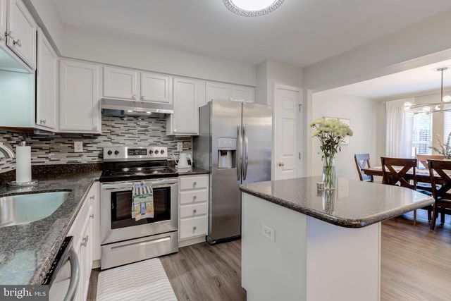 204 ANTHONY CT, North Wales, PA 19454