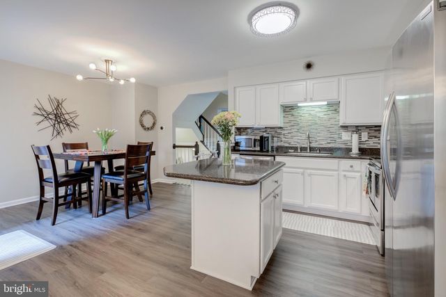 204 ANTHONY CT, North Wales, PA 19454