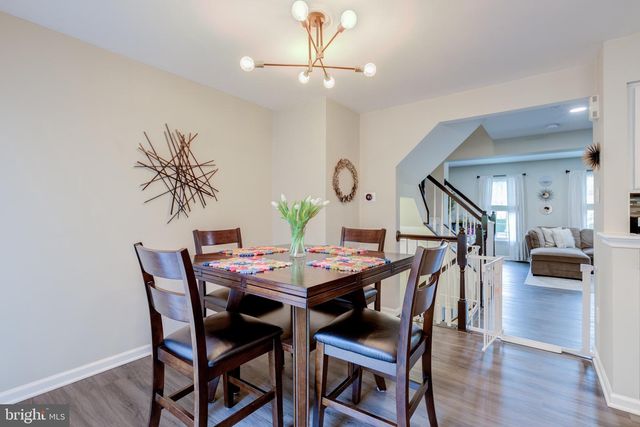 204 ANTHONY CT, North Wales, PA 19454
