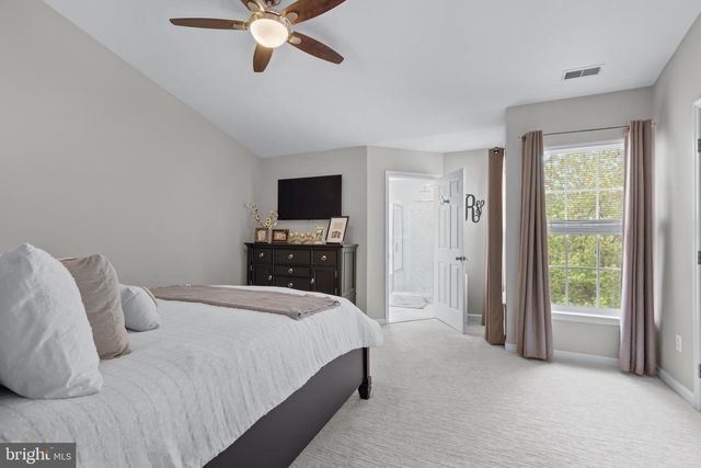 204 ANTHONY CT, North Wales, PA 19454