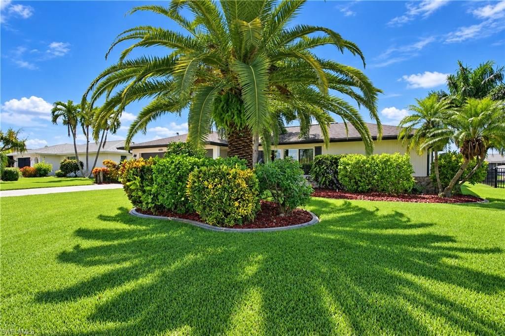 1932 Palaco Grande PKWY, CAPE CORAL, FL 33904 — photo 2