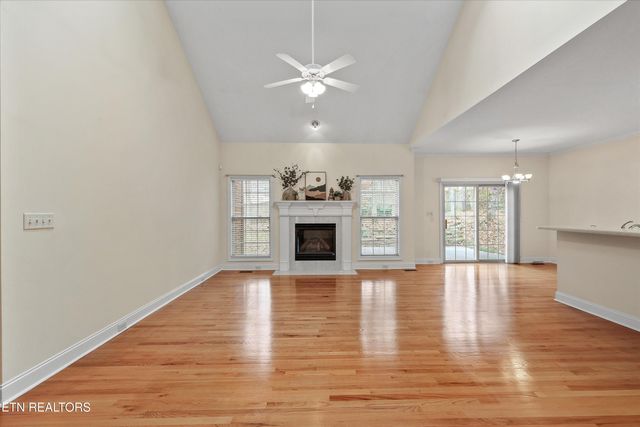 461 Glen Abbey Blvd, Knoxville, TN 37934