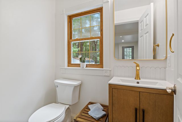 38 Mill Road, North Hampton, NH 03862