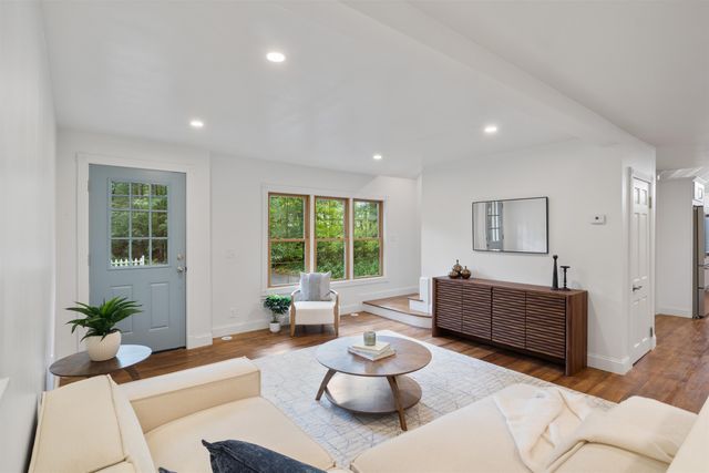 38 Mill Road, North Hampton, NH 03862