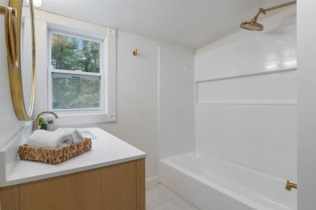 38 Mill Road, North Hampton, NH 03862