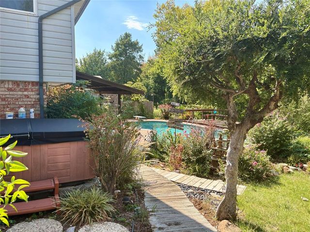 133 S Brentwood Drive, Oklahoma City, OK 73139