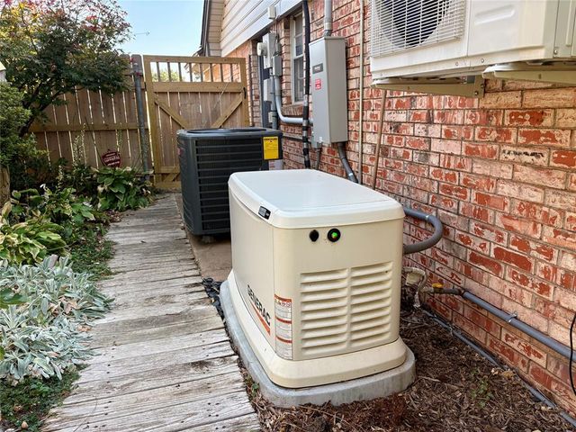 133 S Brentwood Drive, Oklahoma City, OK 73139