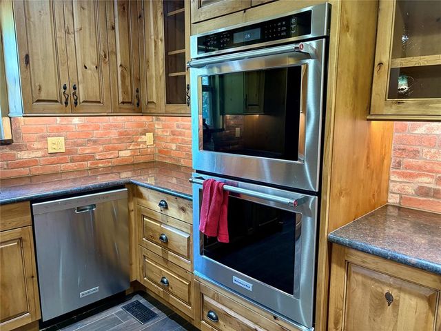 133 S Brentwood Drive, Oklahoma City, OK 73139