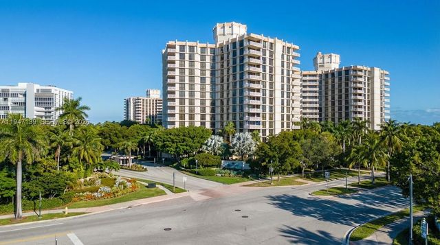 1121 Crandon Blvd E201, Key Biscayne, FL 33149