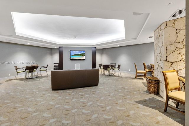 1121 Crandon Blvd E201, Key Biscayne, FL 33149