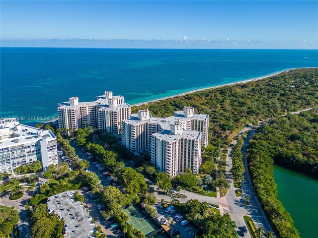 1121 Crandon Blvd E201, Key Biscayne, FL 33149