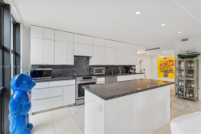 1121 Crandon Blvd E201, Key Biscayne, FL 33149