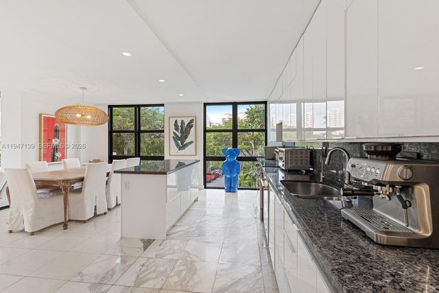 1121 Crandon Blvd E201, Key Biscayne, FL 33149