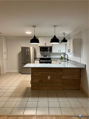 221 Henry Clay Rd, Ashland, VA 23005