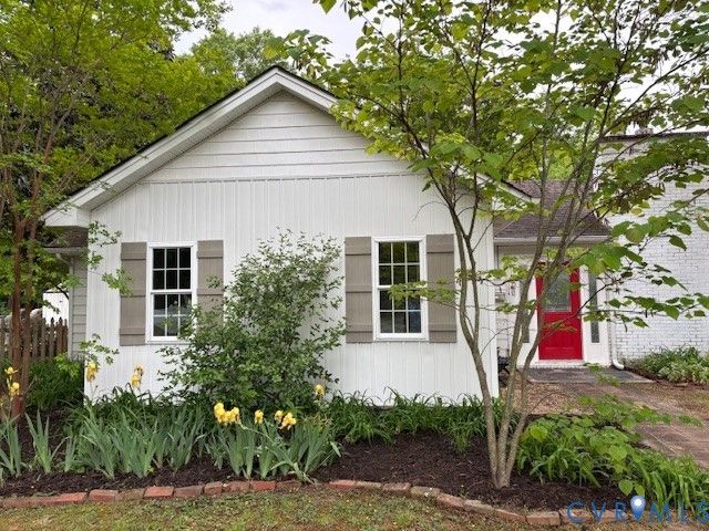 221 Henry Clay Rd, Ashland, VA 23005