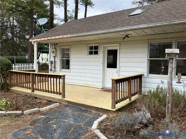 221 Henry Clay Rd, Ashland, VA 23005