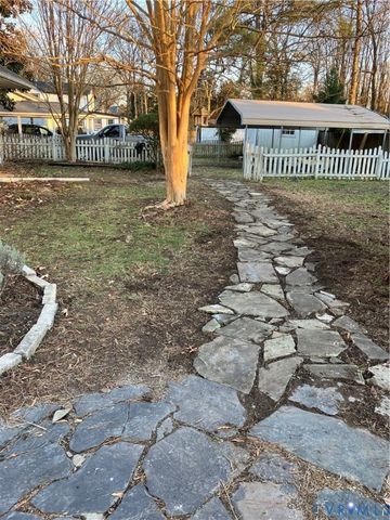 221 Henry Clay Rd, Ashland, VA 23005