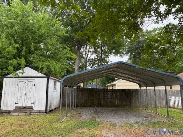 221 Henry Clay Rd, Ashland, VA 23005