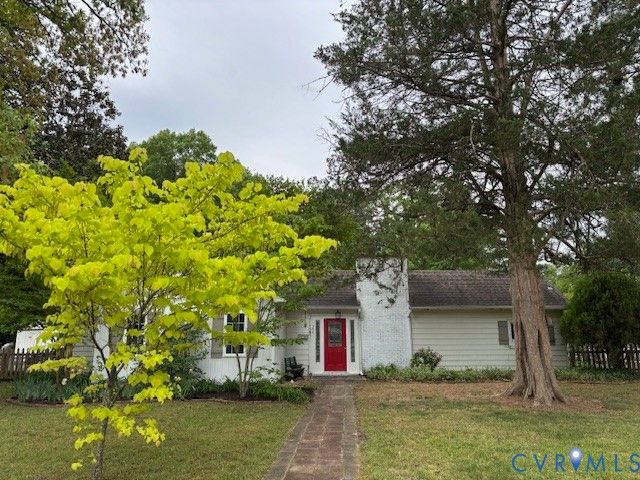 221 Henry Clay Rd, Ashland, VA 23005