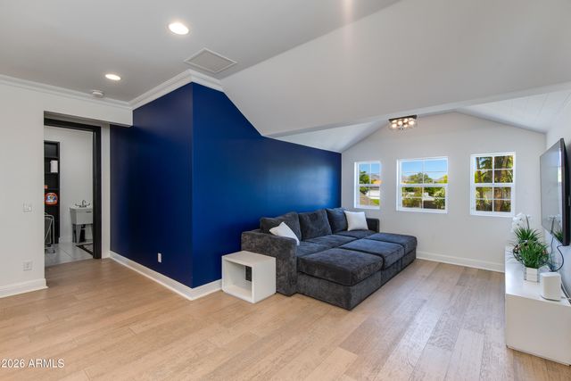 4019 E DEVONSHIRE Avenue, Phoenix, AZ 85018