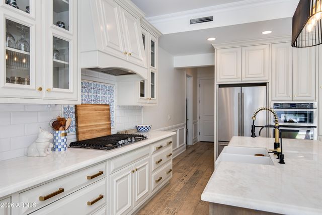 4019 E DEVONSHIRE Avenue, Phoenix, AZ 85018