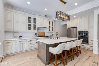 4019 E DEVONSHIRE Avenue, Phoenix, AZ 85018