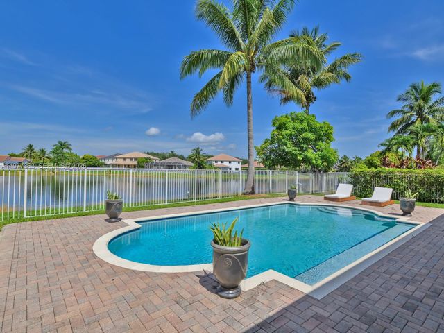 4400 Fox Ridge Dr, Weston, FL 33331
