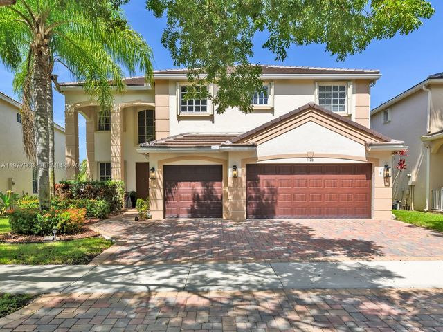 4400 Fox Ridge Dr, Weston, FL 33331