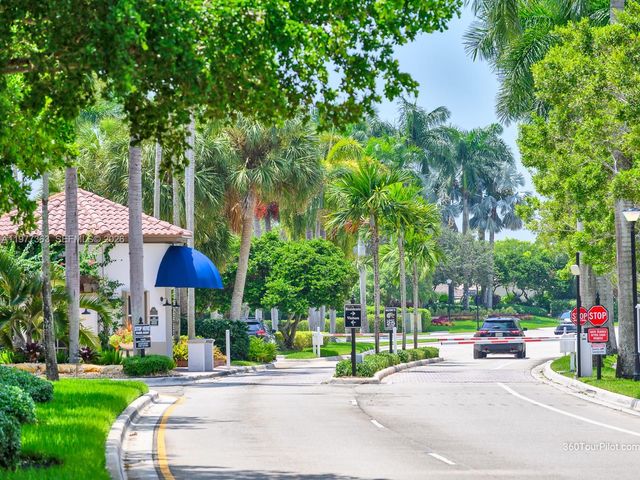 4400 Fox Ridge Dr, Weston, FL 33331