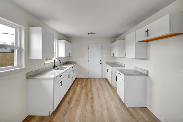 2724 Cambridge St, Odessa, TX 79761