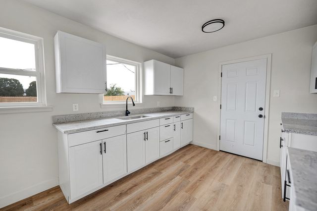 2724 Cambridge St, Odessa, TX 79761