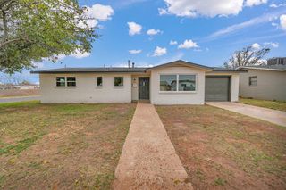 2724 Cambridge St, Odessa, TX 79761