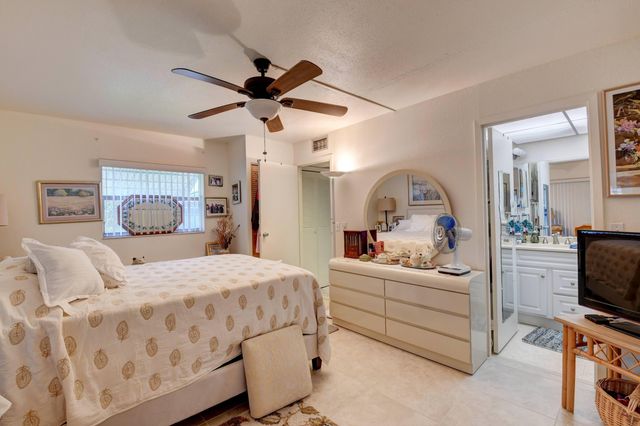 450 Brittany Drive, Delray Beach, FL 33446