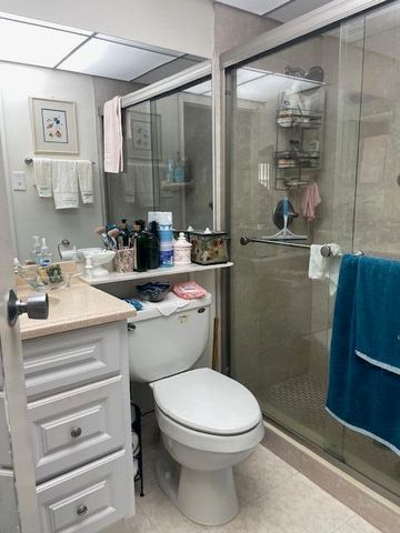 450 Brittany Drive, Delray Beach, FL 33446