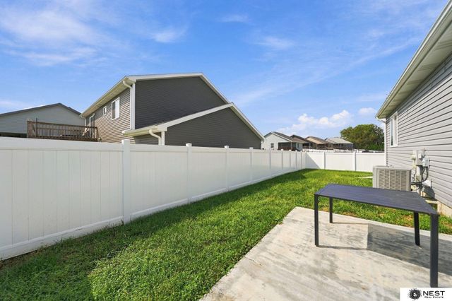 4071 W Gary Gateley Street, Lincoln, NE 68524