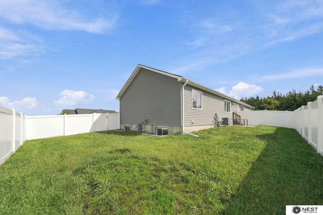 4071 W Gary Gateley Street, Lincoln, NE 68524