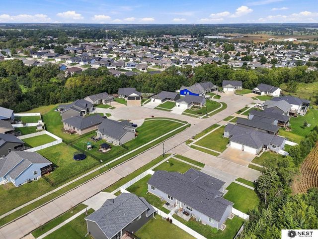 4071 W Gary Gateley Street, Lincoln, NE 68524