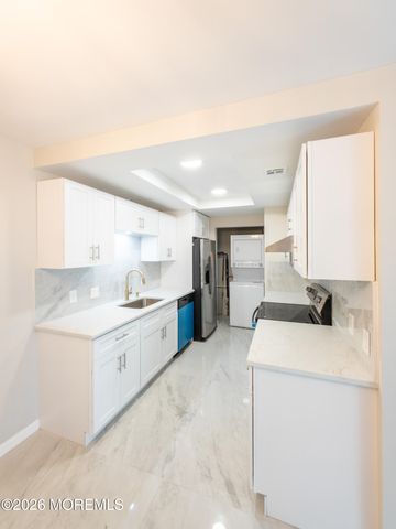 140A Plymouth Lane, Monroe, NJ 08831