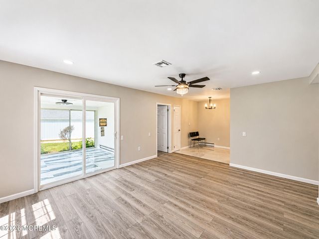 140A Plymouth Lane, Monroe, NJ 08831