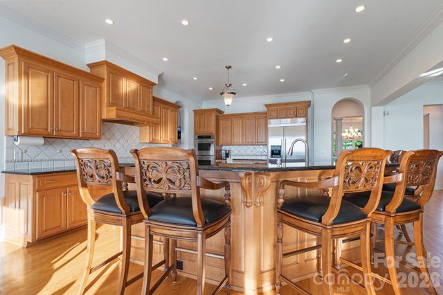 2477 Peninsula Shores Court, Denver, NC 28037